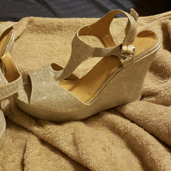 Sparkly Silver Wedges - Picture 2 of 2